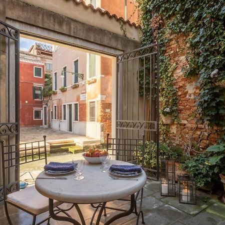 ヴェネツィアGarden Mansion With Private Mooring R&Rアパートメント エクステリア 写真